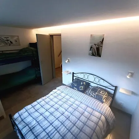 Le Havre Du Circuit / Triplex Avec Sauna بيت للعطل